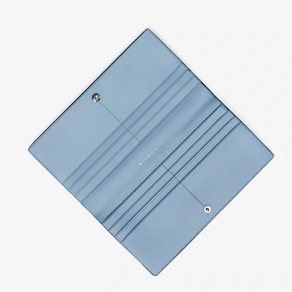 MICHAEL KORS Carson Large Signature Logo Bifold Wallet
Light Sky
NWT - Picture 3 of 16